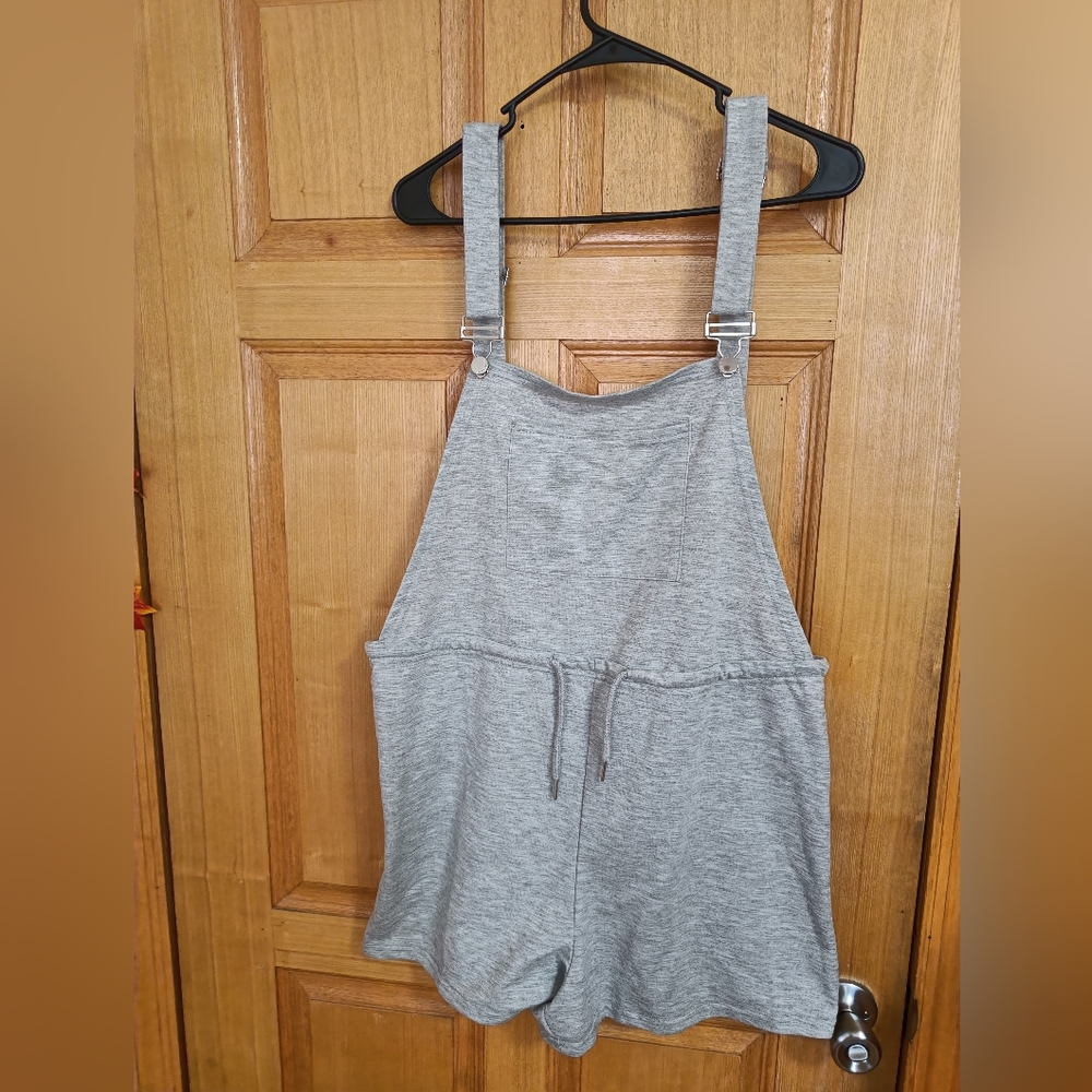 Unused moving out sale